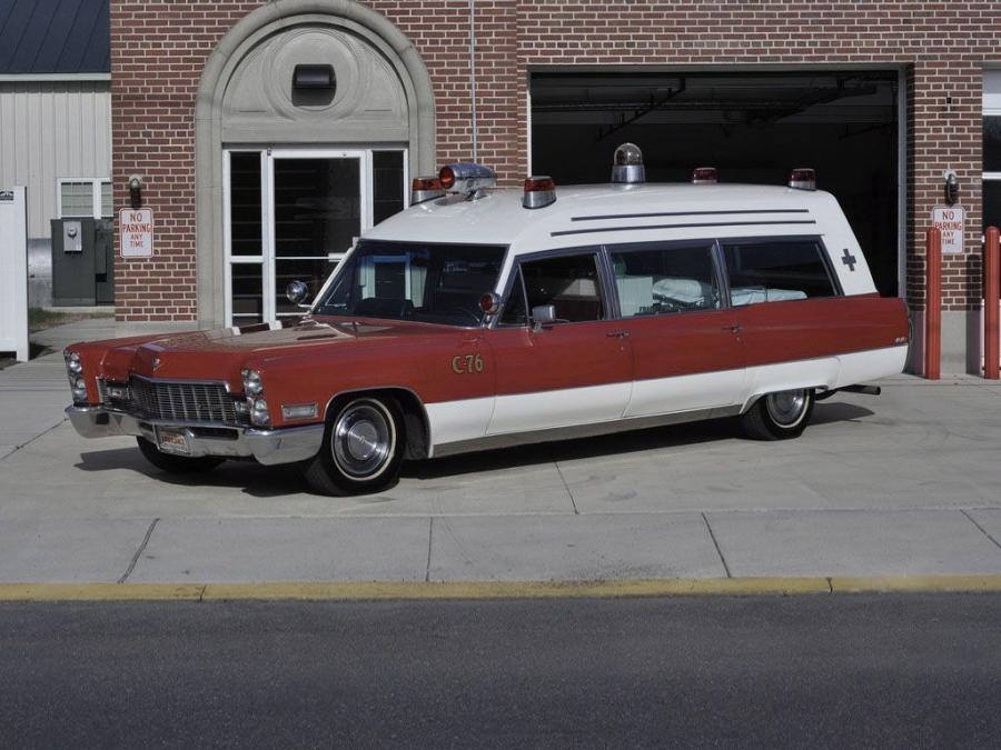  Cadillac Miller-Meteor Classic 48 Ambulance 1968 года  (фото 1 из 1)